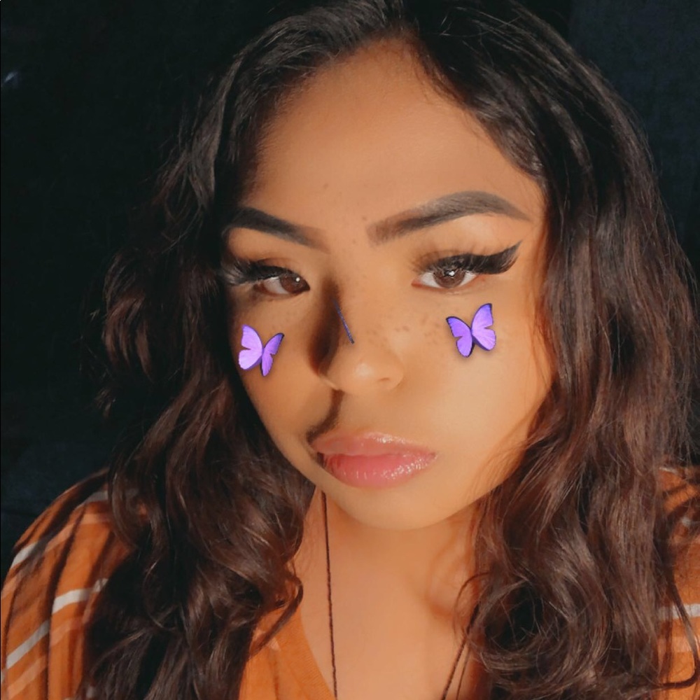 Meet your Posher, Kareli